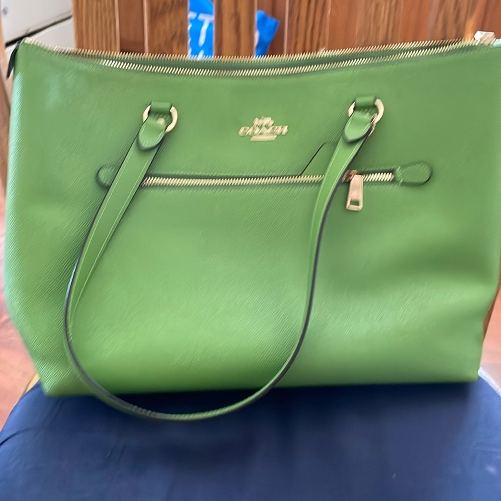 A Coach purse